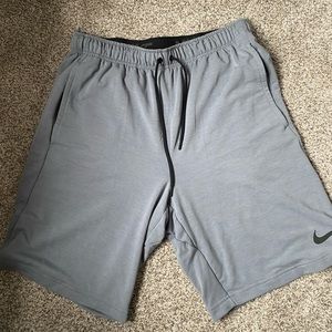 NIKE Basketball Lounge Short